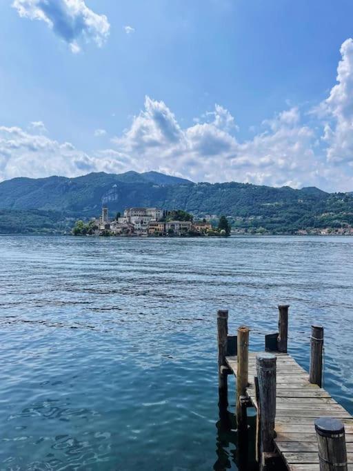 Appartamento Storico Con Giardino Soleggiato - B&B Via Rinaldi Arto Centonara Esterno foto