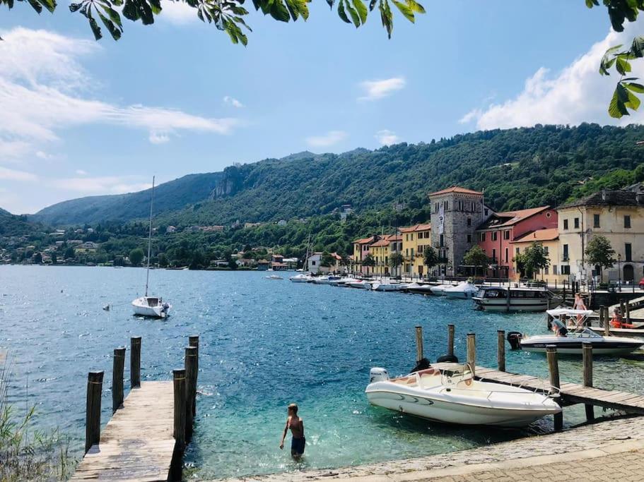 Appartamento Storico Con Giardino Soleggiato - B&B Via Rinaldi Arto Centonara Esterno foto