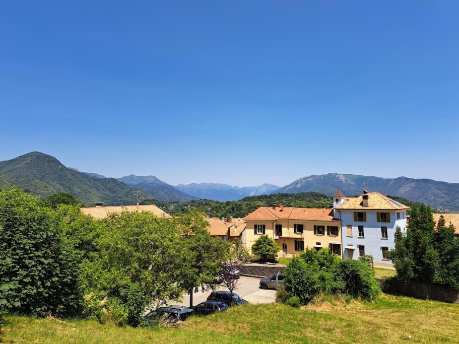 Appartamento Storico Con Giardino Soleggiato - B&B Via Rinaldi Arto Centonara Esterno foto