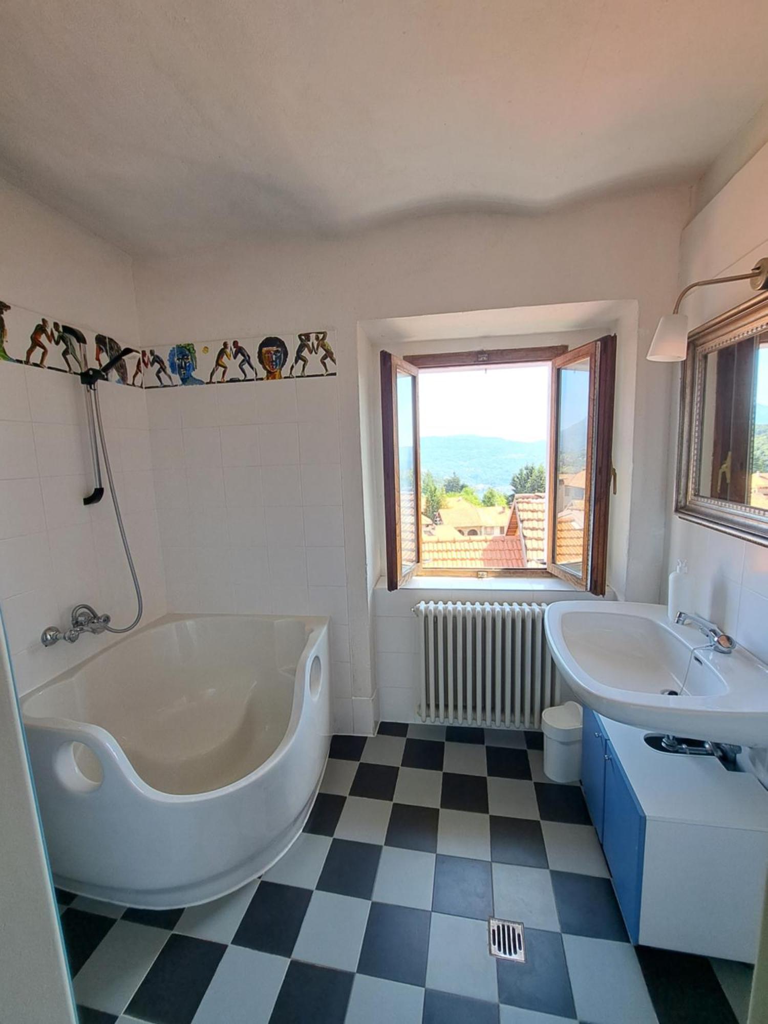 Appartamento Storico Con Giardino Soleggiato - B&B Via Rinaldi Arto Centonara Esterno foto