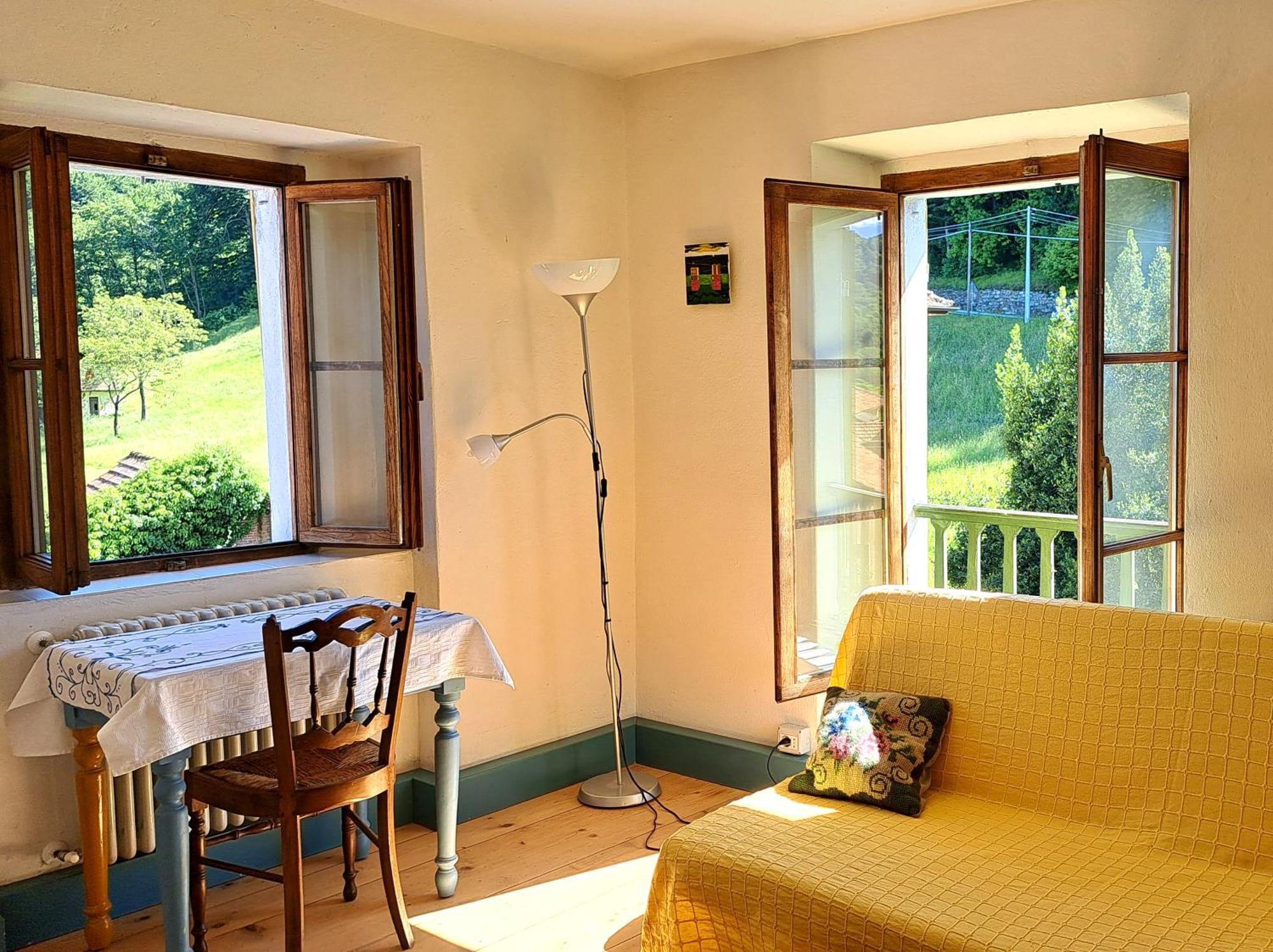 Appartamento Storico Con Giardino Soleggiato - B&B Via Rinaldi Arto Centonara Esterno foto